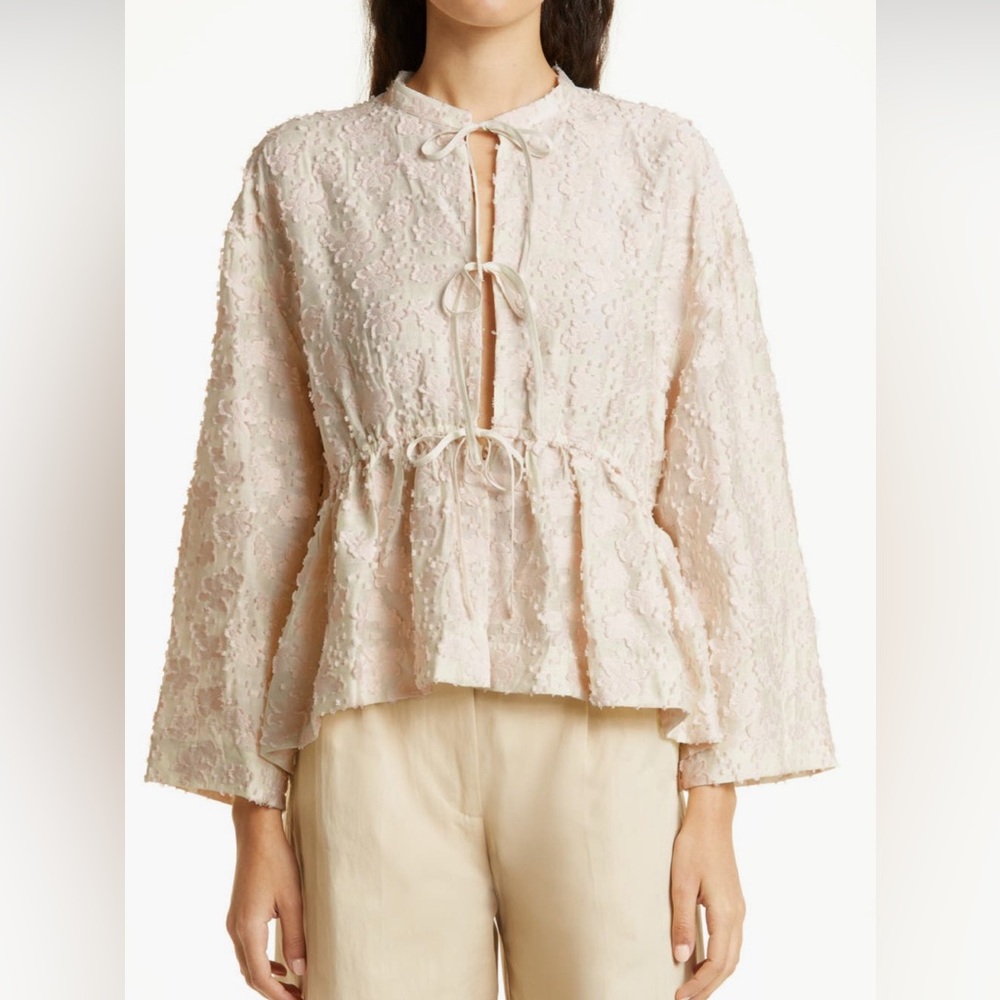 Baum und Pferdgarten ~ size large new with tags, mellow texture tie front